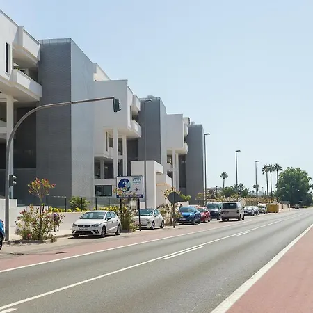 Apartup Beachfront Deluxe * Denia